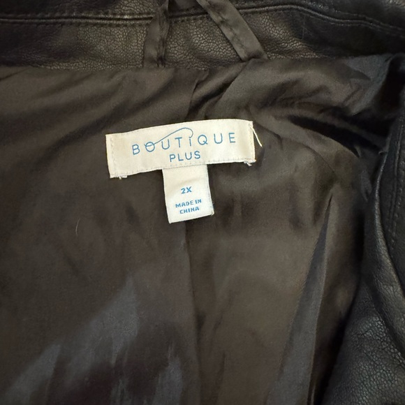 Women's Black Studded Leather Jacket - Picture 7 of 9